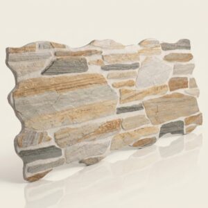 Pieza de revestimiento de piedra con forma irregular, texturas variadas y colores beige, gris y marrón claro.