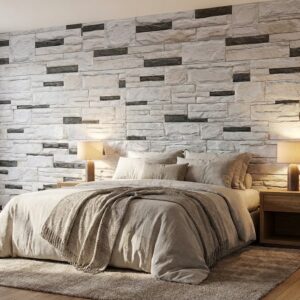Habitación tipo dormitorio con estilo rústico y revestimiento de piedra en la pared, con cama y mesitas de noche. Material de la pared: piedra.