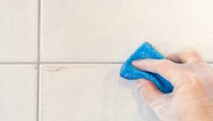 como limpiar juntas de azulejos